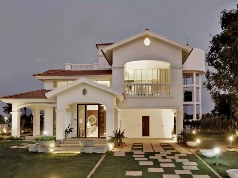Two-floor villa with balcony, sit-out and garden
